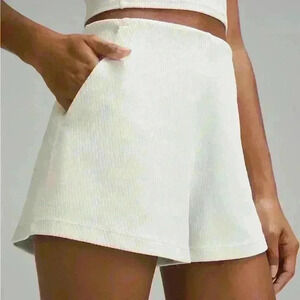 Ribbed  Softstreme High-Rise Short 2"